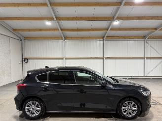 Unfallwagen Ford Focus 1.0Ecoboost 92kW Hybrid Titanium 2024/6