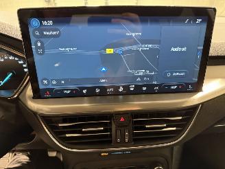 Ford Focus 1.0Ecoboost 92kW Hybrid Titanium picture 28