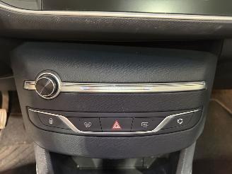 Peugeot 308 1.2PureTech 96kW Blue Lease Premium picture 33