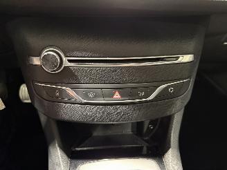 Peugeot 308 SW 1.2 PureTech 96kW Style picture 21