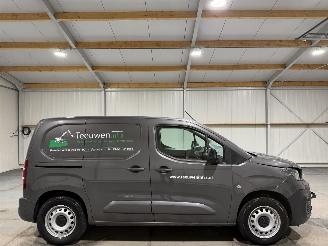 danneggiata veicoli commerciali Peugeot e-Partner 50kWh 100kW Automaat 2023/4