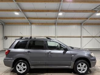 krockskadad bil auto Mitsubishi Outlander 2.0 100kW Airco Invite+ 2006/10