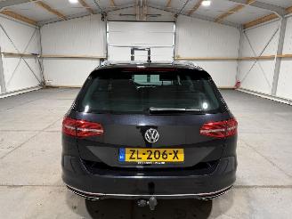 Volkswagen Passat 1.5TSI 110kW Automaat Highline Business R Pano picture 7