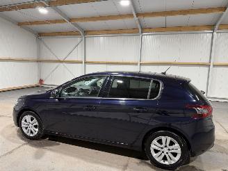 Peugeot 308 1.2PureTech 81kW Blue Lease Executive picture 11