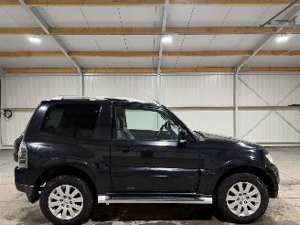 krockskadad bil bedrijf Mitsubishi Pajero 3.2DID 125kW Automaat Invite High Roof AT HRV 2009/5