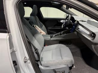 Polestar 2 69kWh Standard Range 170kW Single Motor picture 37