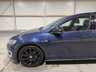 Volkswagen Golf GTE 1.4TSI 110kW Automaat Pano picture 13