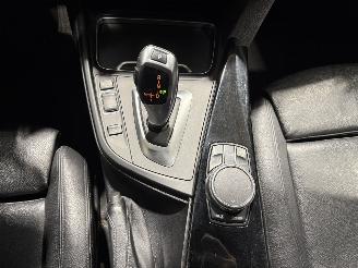 BMW 3-serie 318i 100kW Automaat Luxury Edition picture 22