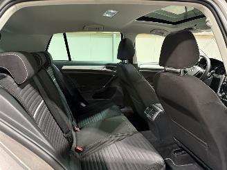 Volkswagen Golf 1.4TSI 110kW ACT Business Edition R Pano picture 26