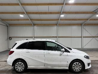 skadebil auto Mercedes B-klasse 220d 130kW Automaat Ambition 2019/8