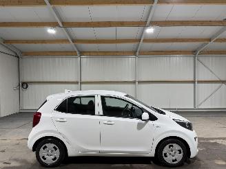 krockskadad bil auto Kia Picanto 1.0MPi 49kW ComfortPlusline 2020/6