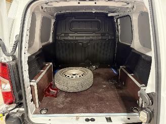 Fiat Doblo 1.2Turbo 81kW Camera picture 47