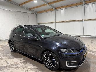 Volkswagen Golf 1.4TSI 110kW Automaat Pano GTE picture 2