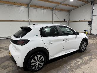 Peugeot e-208 50kWh 100kW Active Pack picture 5