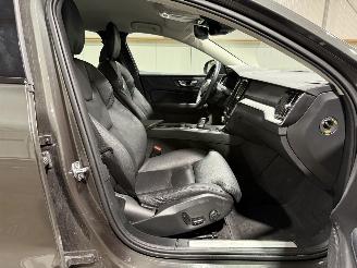 Volvo V-60 Cross Country 2.0B5 184kW Automaat AWD Pro picture 25