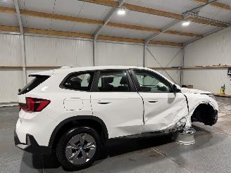 BMW iX1 67kWh 150kW eDrive20 Automaat picture 5