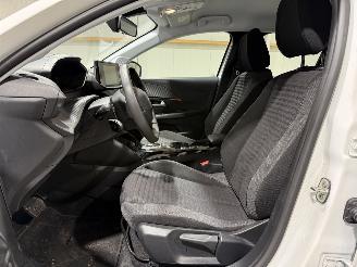 Peugeot e-208 EV 50kWh 100kW Active picture 29