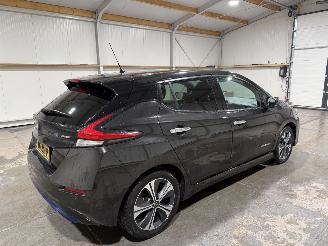 Nissan Leaf 40kWh 110kW Automaat 2.Zero picture 2