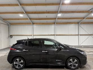 krockskadad bil auto Nissan Leaf 40kWh 110kW Automaat 2.Zero 2018/8
