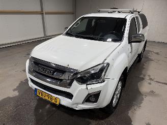 Isuzu D-Max 1.9d 120kW Automaat Extended Cab X-Country picture 19