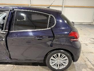 Peugeot 208 1.2PureTech 81kW Clima Allure picture 19