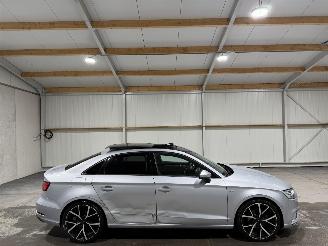 Unfallwagen Audi A3 LIMOUSINE 1.0TFSI 85kW Automaat Sport Pano Lease Edition 2017/2
