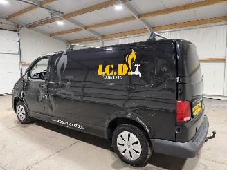Volkswagen Transporter 2.0TDI 81kW L2H1 Comfortline picture 11