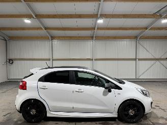 Unfallwagen Kia Rio 1.4CVVT 80kW Executiveline Airco 2015/3