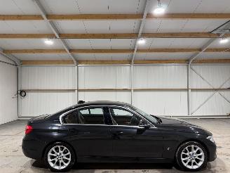 skadebil auto BMW 3-serie 330e 135kW Automaat Centennial High Executive 2016/12