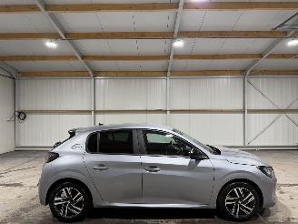 krockskadad bil auto Peugeot 208 1.2PT 55kW Airco Camera Style 2023/12