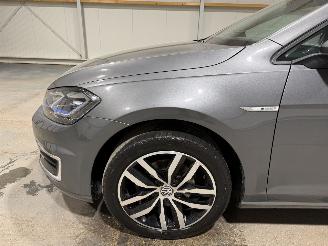 Volkswagen e-Golf 36kWh 100kW Automaat E-Dition picture 17