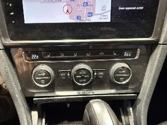 Volkswagen e-Golf 36kWh 100kW Automaat E-Dition picture 43