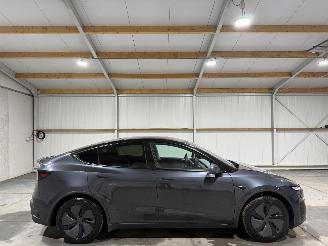 krockskadad bil auto Tesla Model Y 58kWh 188kW RWD 2025/6