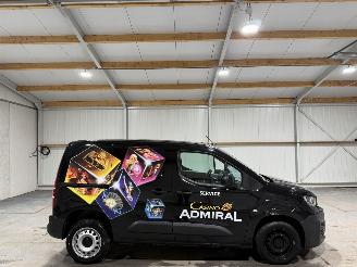 skadebil bedrijf Peugeot Partner 1.5BlueHDI 96kW Automaat 130 Eat8 S&S 2024/5