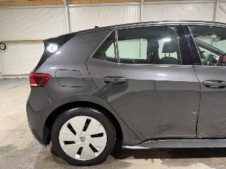 Volkswagen ID.3 58kWh 107kW Pro picture 13