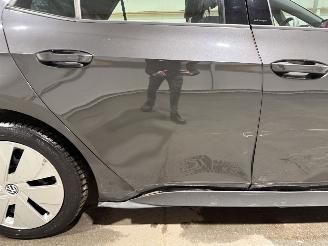 Volkswagen ID.3 58kWh 107kW Pro picture 17