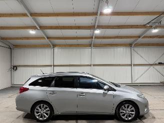 Schadeauto Toyota Auris Touring Sports 1.8Hybrid 73kW Automaat Lease Pro 2013/8