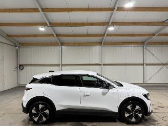 skadebil auto Renault Mégane E-Tech 60kWh 160kW Comfort Range Techno 2025/6