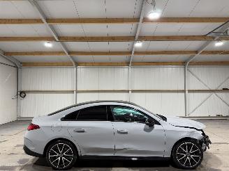 Schadeauto Mercedes Cla-klasse 250+ 85.5kWh 200kWh Launch Edition Pano 2025/10