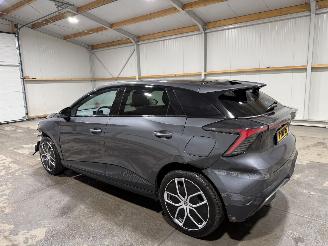MG MG4 77kWh Extended Range 180kW Trophy picture 11