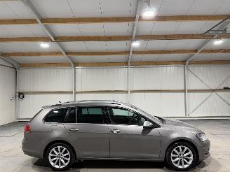 krockskadad bil auto Volkswagen Golf Variant 1.6TDI 81kW Connected Series 2017/1