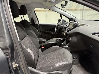 Peugeot 208 1.2PT 60kW  Blue Lion Airco Navi picture 24