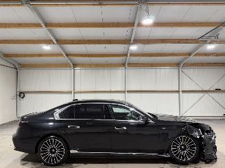 skadebil auto BMW 7-serie 750e 3.0 Hybride 230kW Automaat Luchtvering Xdrive Fulloption 2025/1