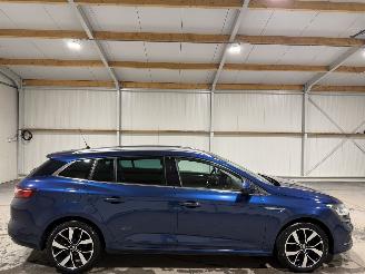 skadebil auto Renault Mégane 1.3TCe 103kW Clima Navi Camera Bosé 2018/8