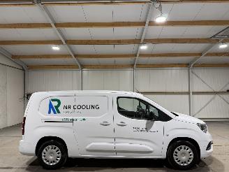 skadebil bedrijf Opel Combo E 50kWh 100kW L2H1 Airco Edition 2023/1