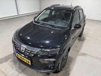 Dacia Spring 27kWh 33kW Comfort Plus OrangePack picture 19