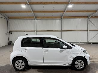 Schadeauto Volkswagen e-Up! 37kWh 61kW Airco E-UP! 2021/11