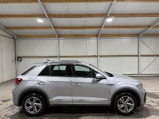 damaged passenger cars Volkswagen T-Roc 1.5TSI 110kW R-Line Business Clima Camera 2024/1