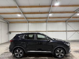 škoda osobní automobily MG ZS 45kWh 105kW Pano Leder Luxury 2020/7
