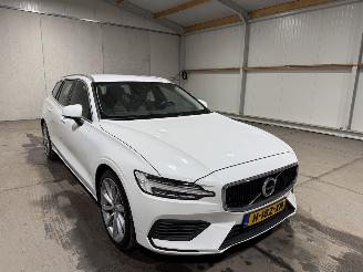 Volvo V-60 2.0T6Hybrid 186kW Automaat Twin Engine AWD Momentum Pro picture 3